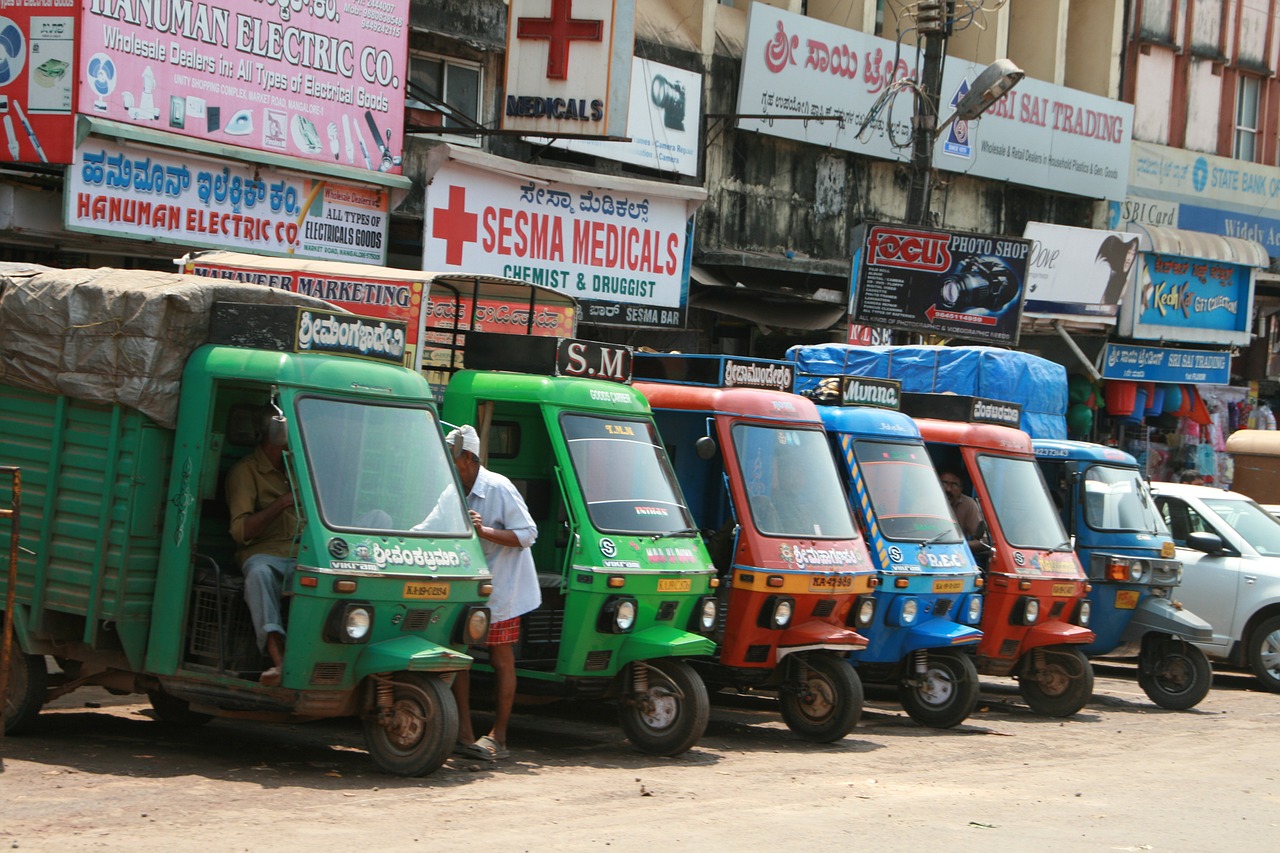 印度城市强制要求在商用车辆中使用GPS和紧急按钮